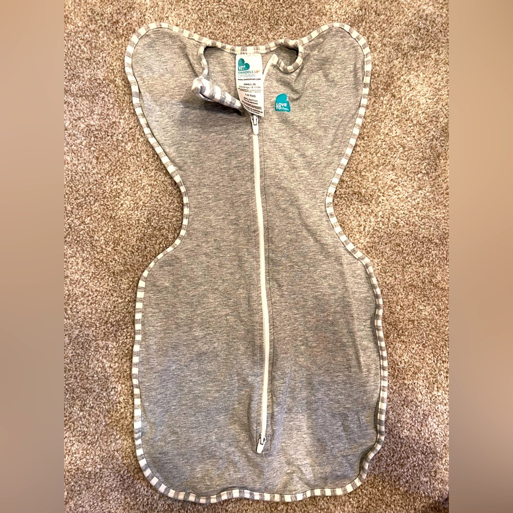 Love to Dream swaddle up size small (8-13 lbs) 1.0 TOG age 0-3 months
